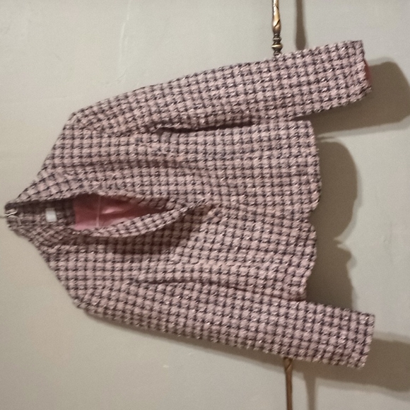 Suzy Shier Jackets & Blazers - Suzy Shier Blazer